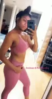 Showing you where she wants the cumshot