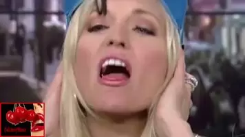 Ainsley Earhardt giving the viewers what they want