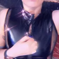 Just over here waiting for the good boys. Are you a good boy? C*app £PuppyTrainer. Kik - PrincessScherzzo