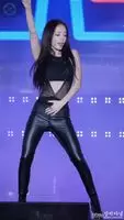 Kara - Hara,Seungyoon, Gyuri Hip Roll for 59 seconds