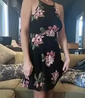 Don’t let the innocent dress fool you 🌹