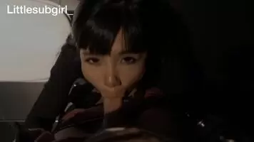 Petite Asian cumwalk