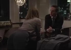 Sarah Snook has an amazing ass