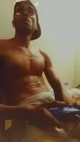 Gaming with my dick out 😈🍆