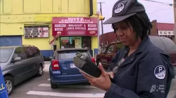 Watching Parking Wars and I had to screen cap this
