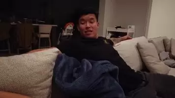 Geo playing with her pussy