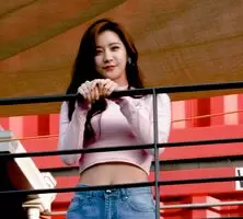 Hello Venus - Yooyoung Midriff