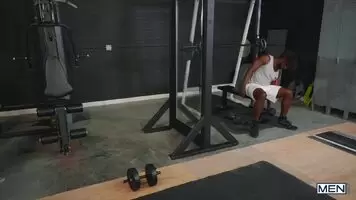 Plexigl-ASS Gym - Barebacl