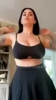 The version you'll see on tiktok vs the version you'll see on Reddit!