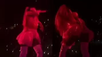 shaking her ass