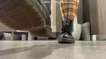 Come lick up pig
