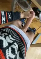 🍆 Horny hung boy looking for ... 😎
