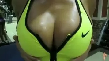 ✔