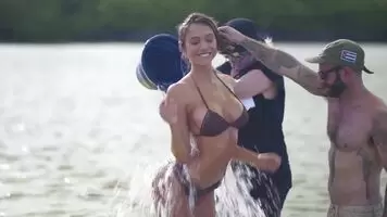 Alexis Ren