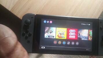 Navigating the Nintendo Switch menu with my Wiimote controller!