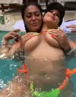 Besties 🤪💦