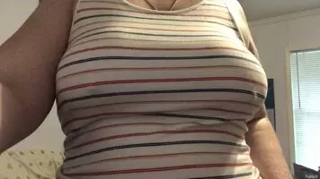 Sunday night titty drop 😘