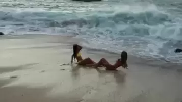 🌊