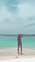 Get that little baywatch jiggle