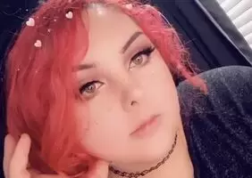 Lazy day, played with some makeup! Hope Daddy likes it!