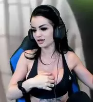 Paige sure know how to work Twitch