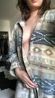 wearing just a oversized flannel to tease you 💕