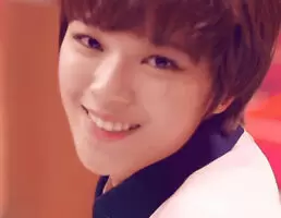 Jeongyeon lip bite