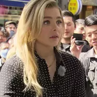 How about a public blowbang? Chloe Grace Moretz: