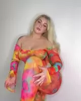PAWG stretching and twerking