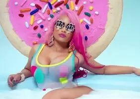 These type of vids from Nicki Minaj are extra hot to me cause she knows we’re jacking off to her, she loves the fact that she makes men around the world blow their loads.