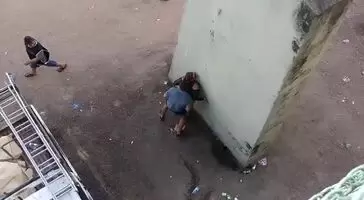 Love is blind !