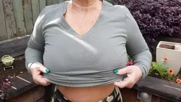 No matter what bra I wear they all seem to small 😋 54yo 🇦🇺💋