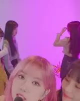 Gfriend Sowon feeling up Yuju!
