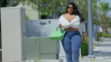 Phat knockers