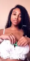 Bubbz with the sensual reveal 🤤