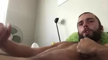 Hunk bro cums on his face