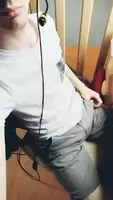 Handjob while looking for a COD game