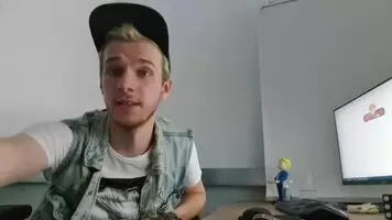 Had a vault boy on the desk watching me 😅