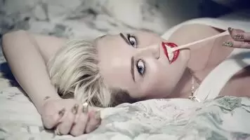 stroking to Miley in this video