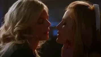 Plot of Bella Throne and Samara Weaving in 