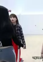 NAEUN looking great in tights!