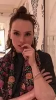 There are few things I want more in this world than to be able to cum on Daisy Ridley's face.