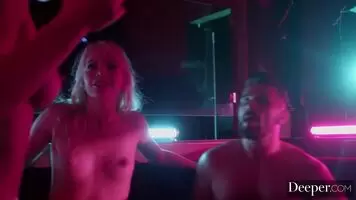Kayden Kross & Kenna James - Whale