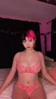 Do you like your goth gf in pink? 🥺💕