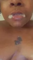 Ebony spit milf 🤤