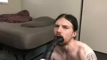 Practicing my deepthroat skills with my medium Chance. Also face reveal because it’s kinda hard to do a video like this without it lol 😝