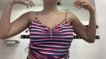 Risking my life for a titty snap