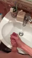 Some cumming before sleeping🙈💦