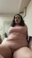 i love playing with my belly. 🥰