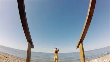 Round things in your face!